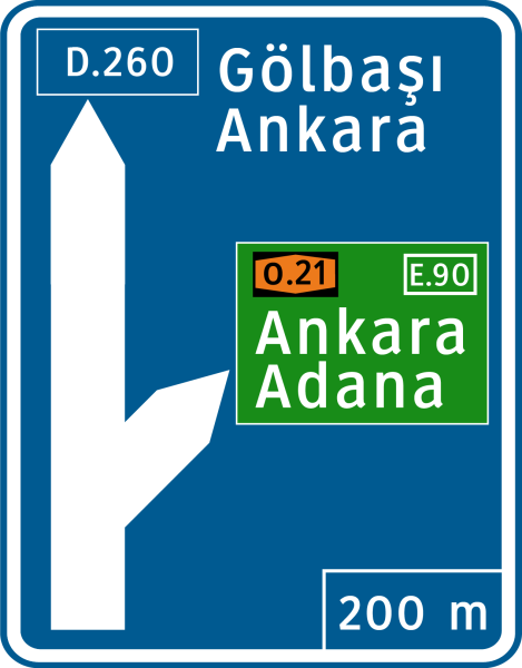 Kavşak Öncesi Yön Levhası Trafik İşareti - Ehliyet Sınav Soruları